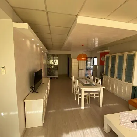 Apartment Center Upper Floor *